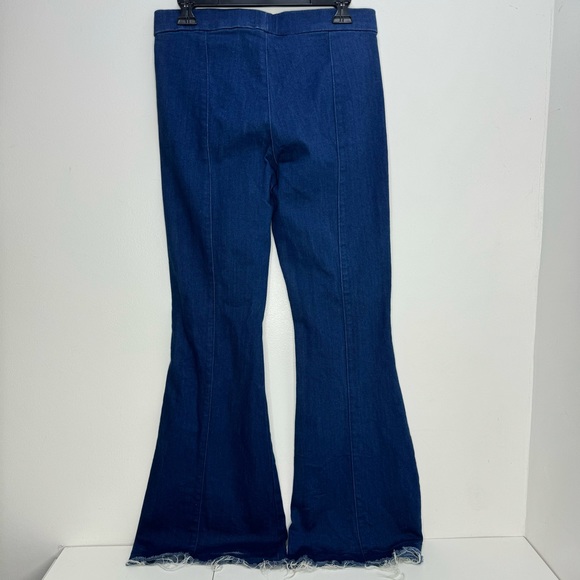BDG URBAN OUTFITTERS pull on Flare Jeans - Picture 2 of 7